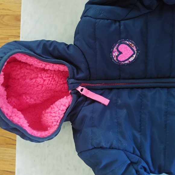 SOLD-Snowsuit - Picture 2 of 4